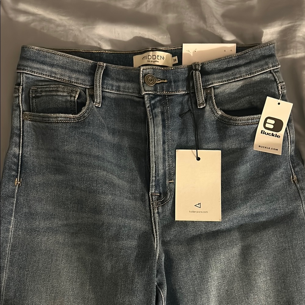 Women’s Jeans, brand new, and never worn! Still has tags. - Picture 3 of 3